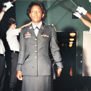 Meet your Posher, Antigone